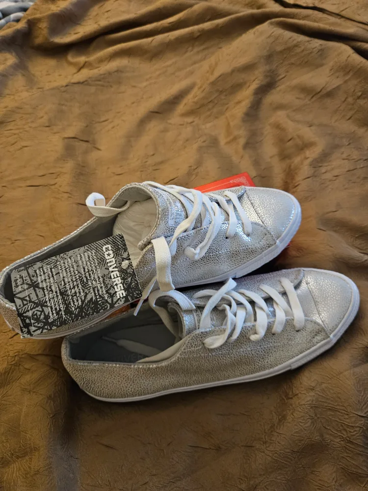 All Star Converse Silver Leather Sneakers image indicator(2)