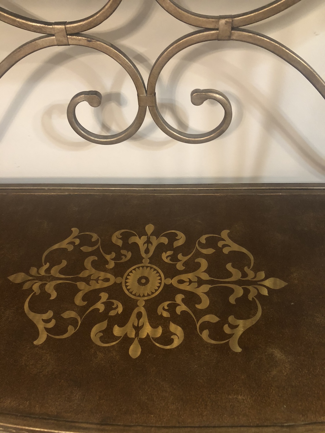 Ornate Console Table with Wall Mirror - photo 4