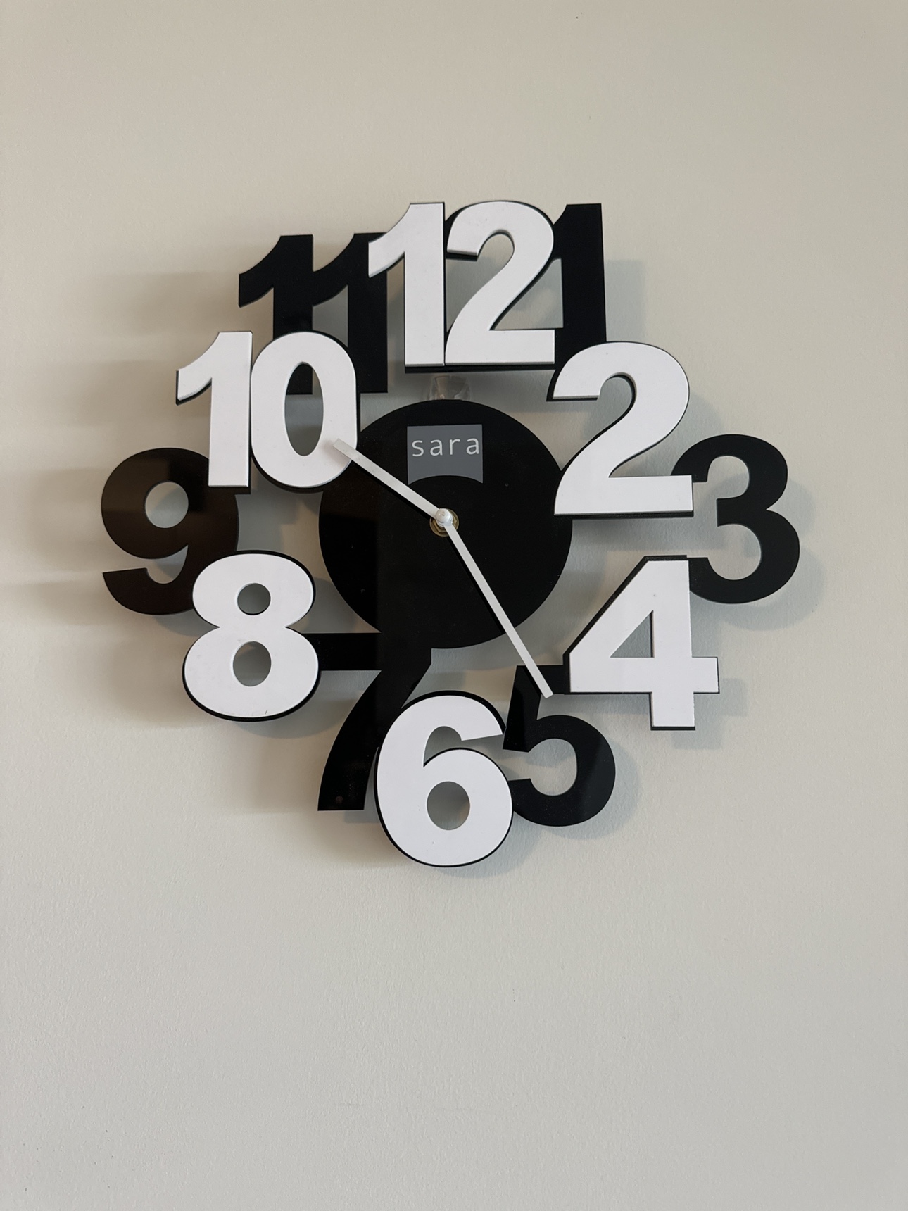 Black and White Modern Clock
