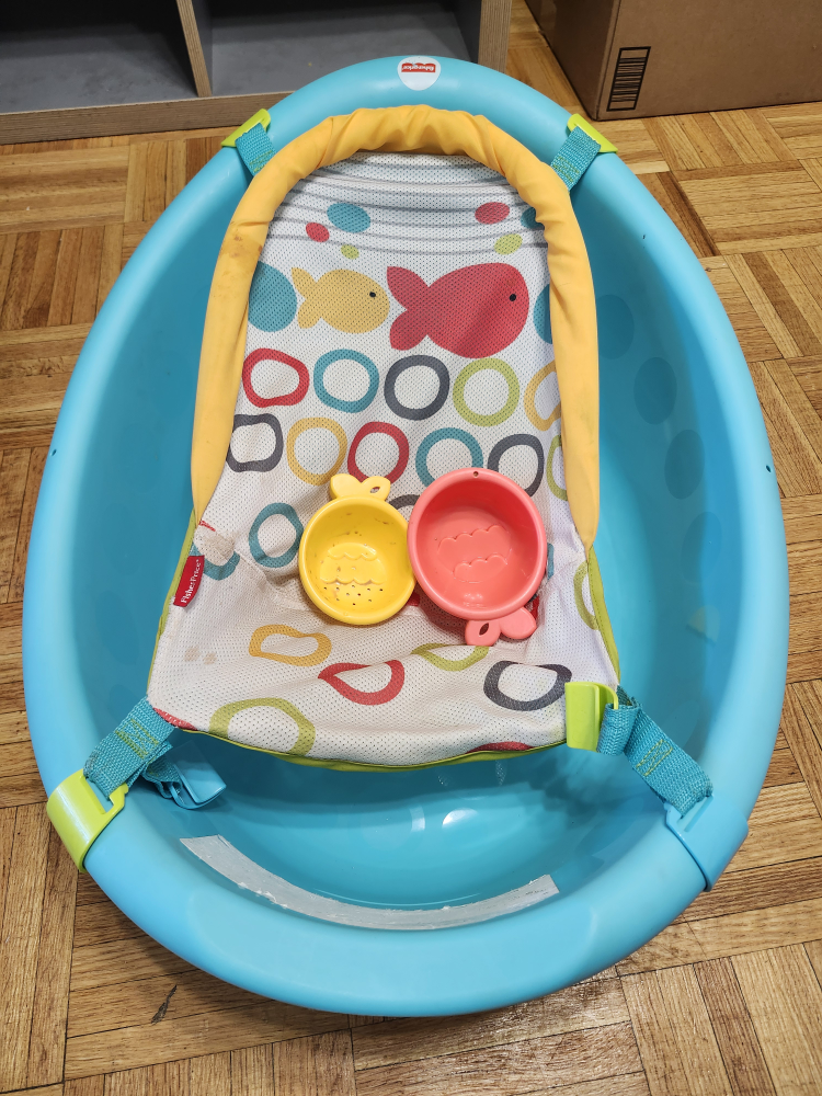 Kids dress, unicorn toys, bath tub and baby carrier 1year - photo 3