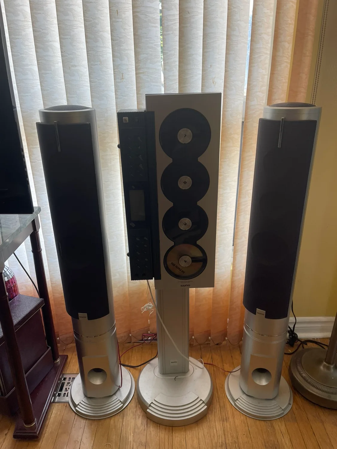 Sanyo Home Theatre System thumbnail