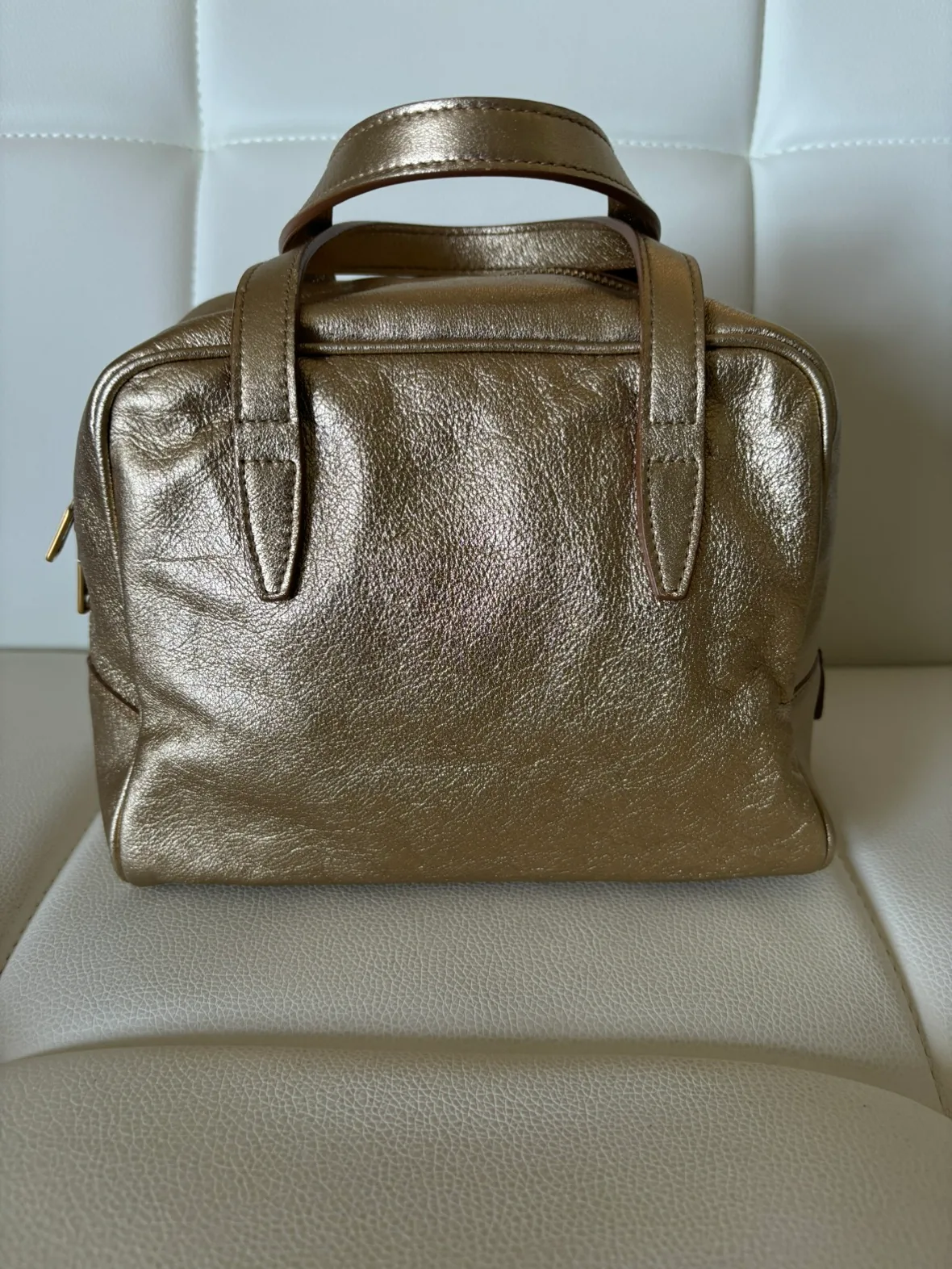 Yves Saint Laurent Y-Mail Gold Leather Handbag image indicator(2)