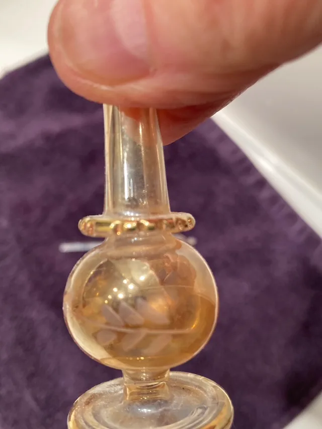 ✨Vintage Glass Perfume Bottle image indicator(3)