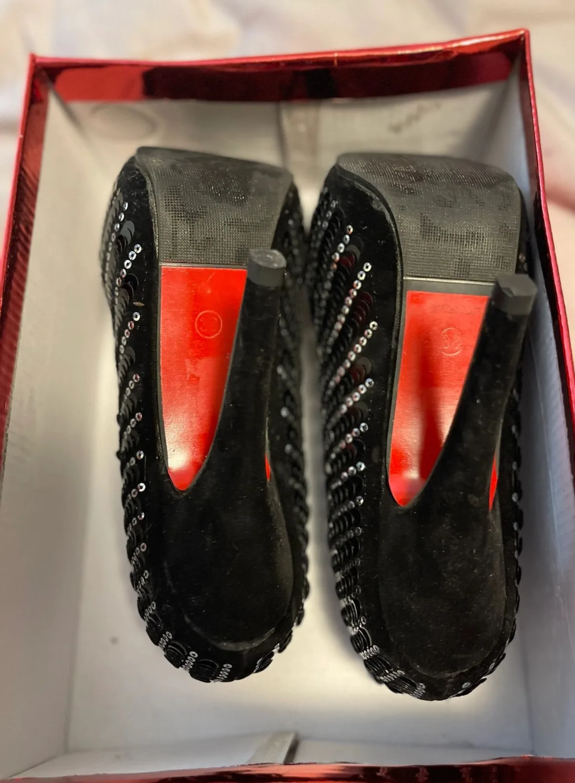 Black Sequin Heels image indicator(6)