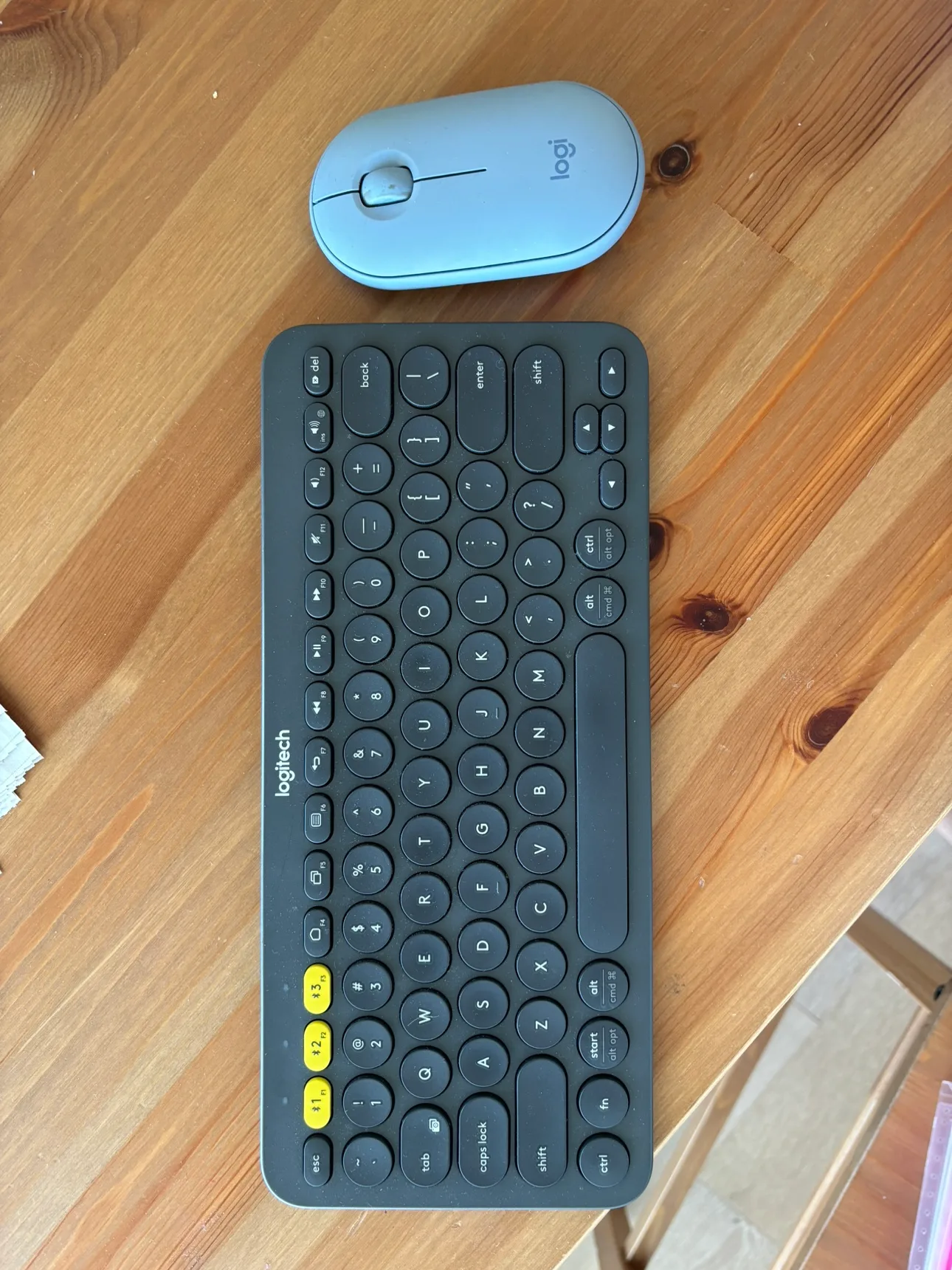 Logitech Wireless Keyboard and Mouse Combo (Bluetooth) thumbnail