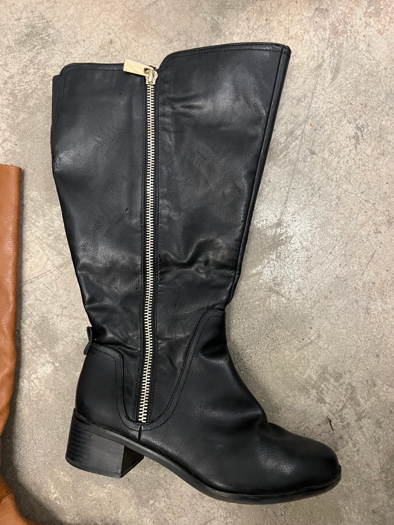 Women's Knee-High Boots image indicator(2)