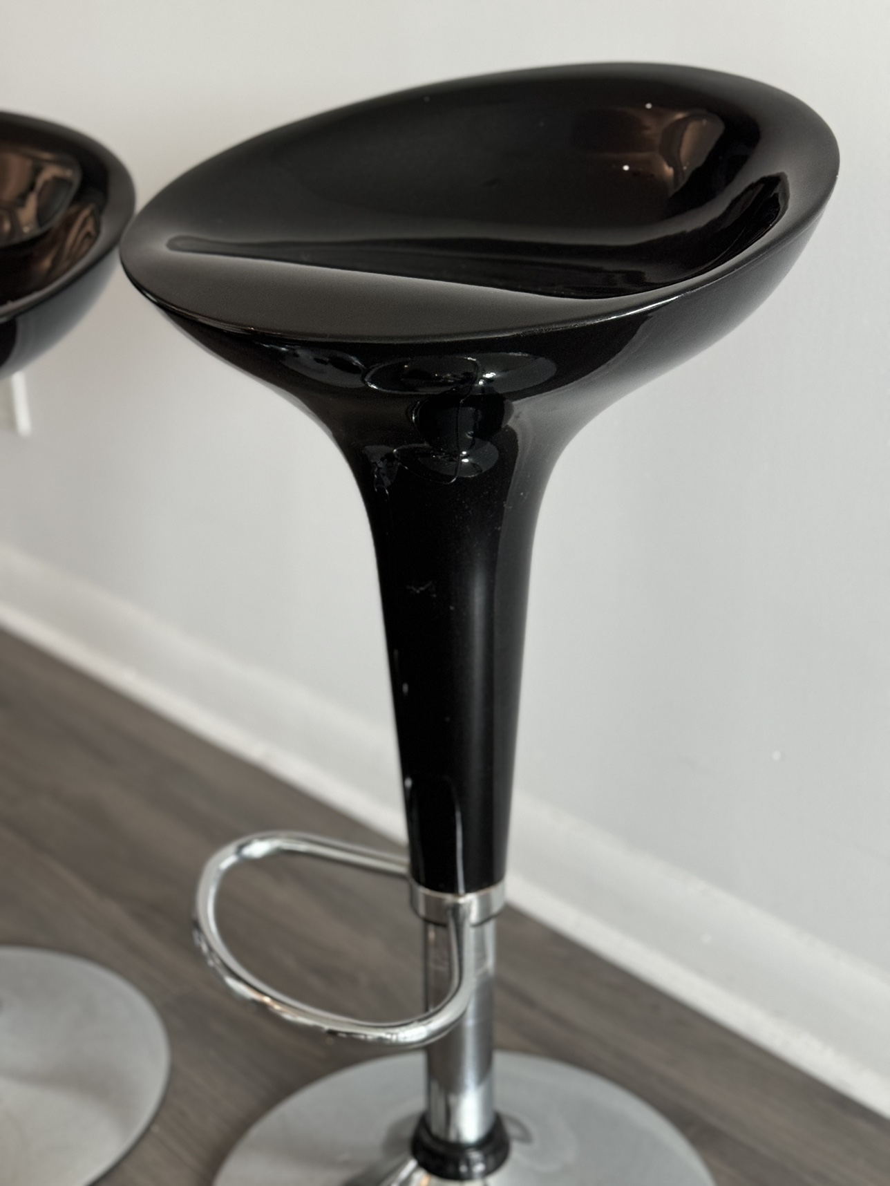 Black Bar Stools 2 pieces - photo 4