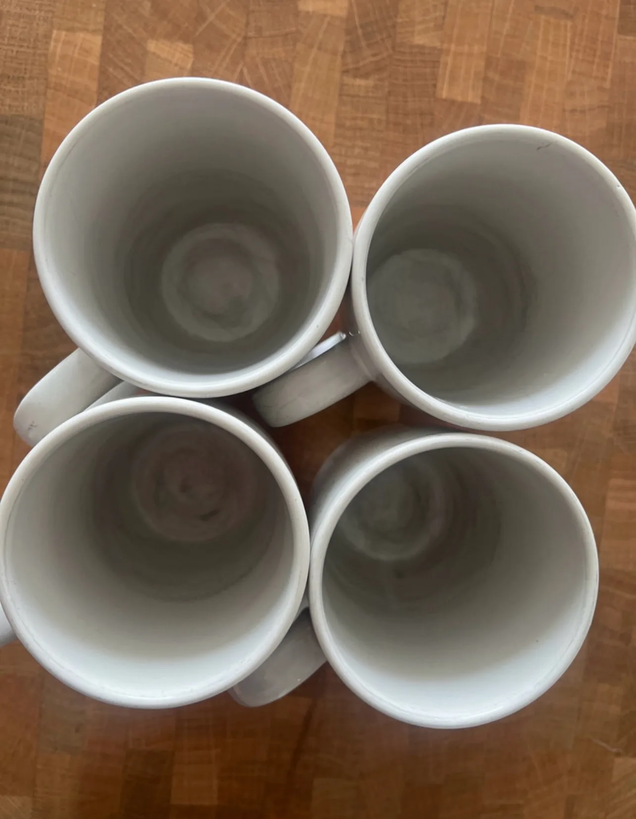 Set of 4 White Ceramic Mugs image indicator(3)