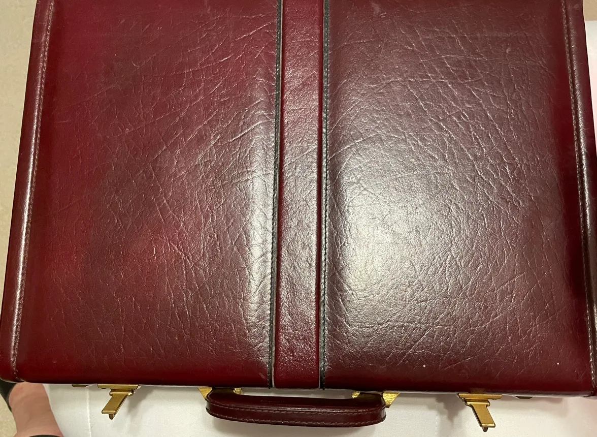 Made in Italy, Leather Briefcase image indicator(3)