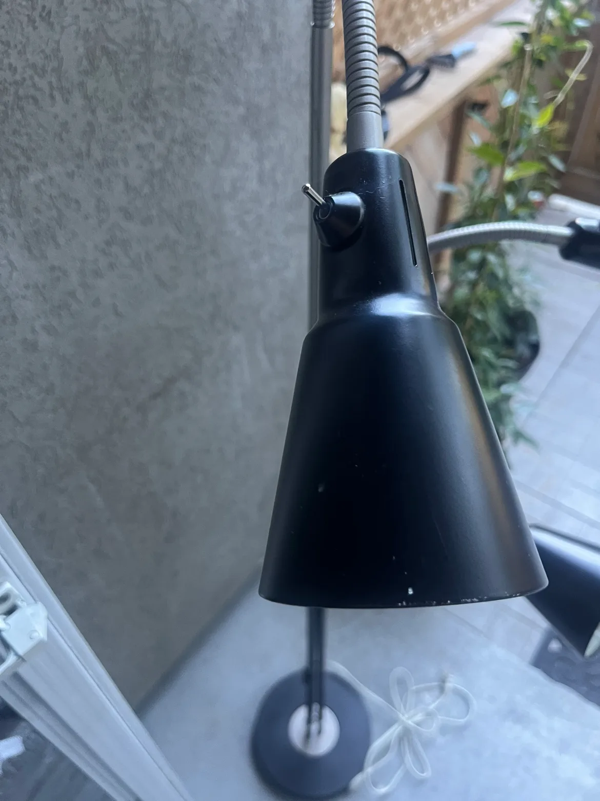 IKEA Three-Light Floor Lamp image indicator(7)