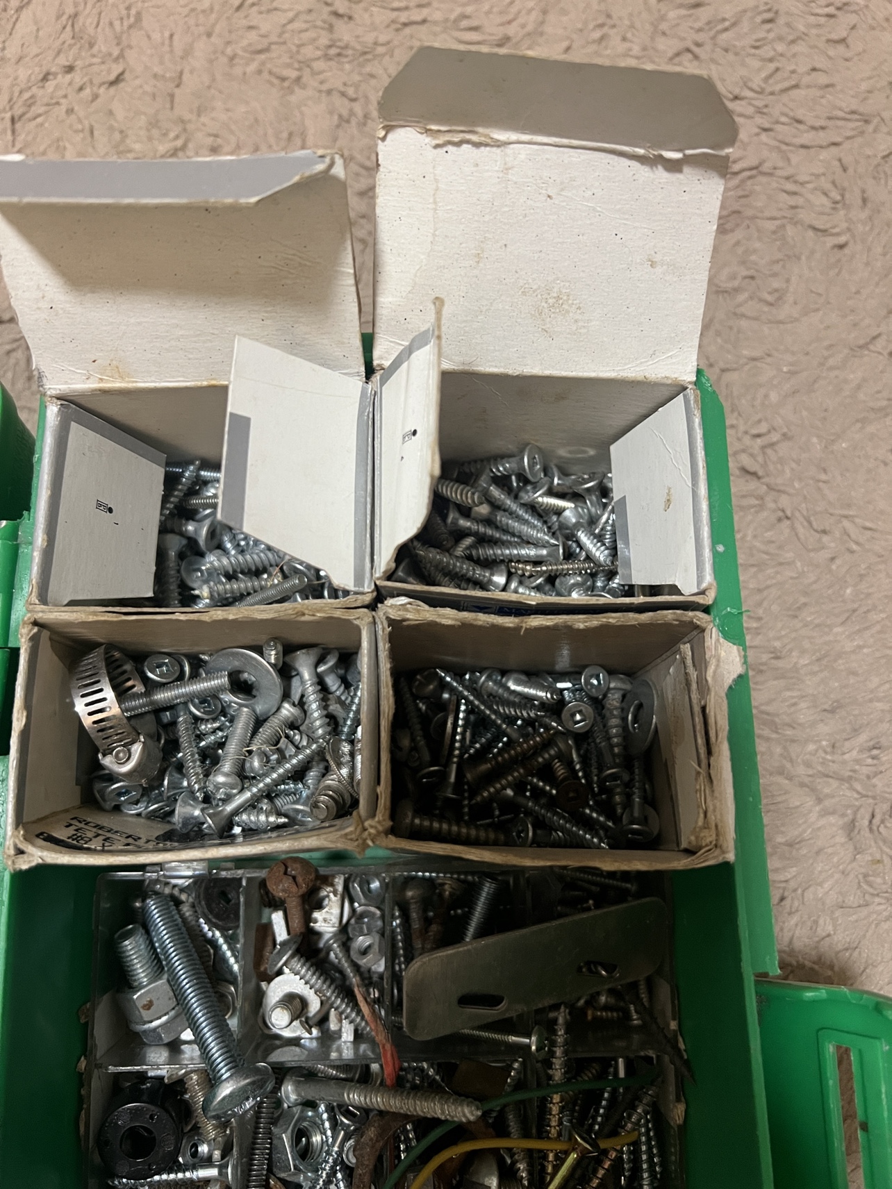 Box+everything it contains - photo 3