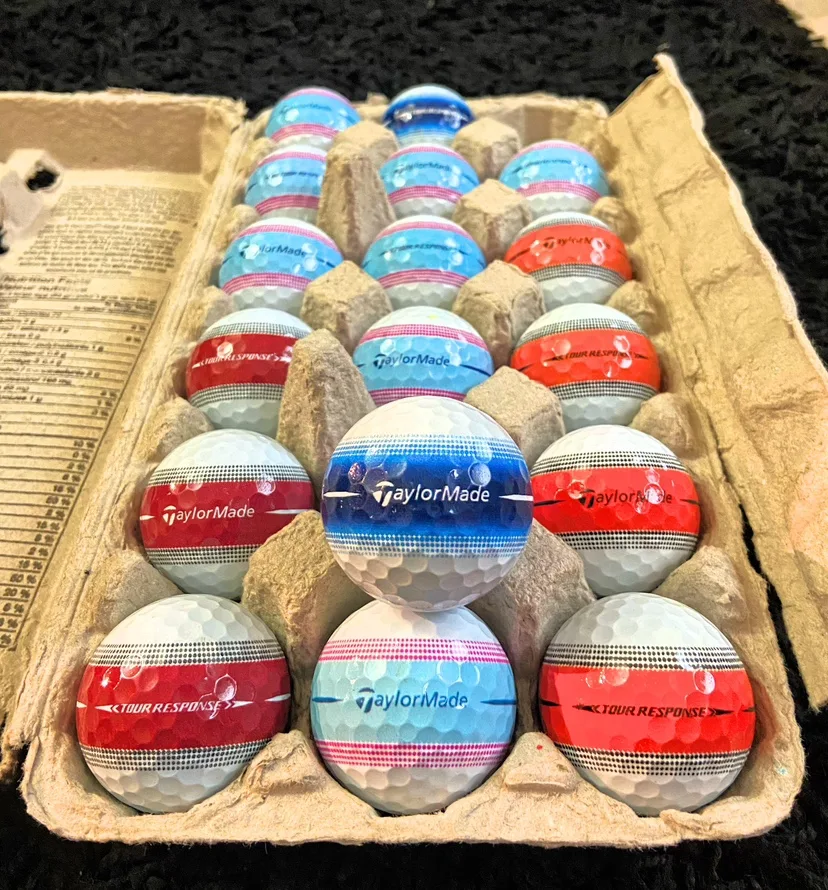 18 Taylormade Tour Response Stripe Golf Balls thumbnail