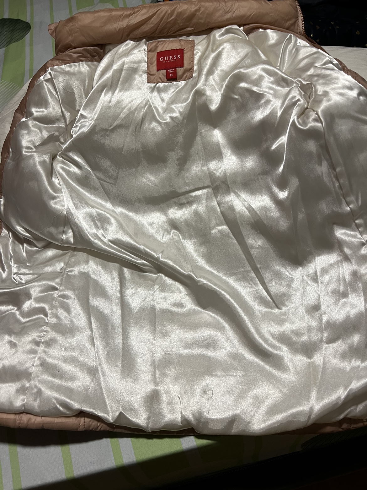 Guess Rose gold Puffer Jacket Size 10 🧡 - photo 4