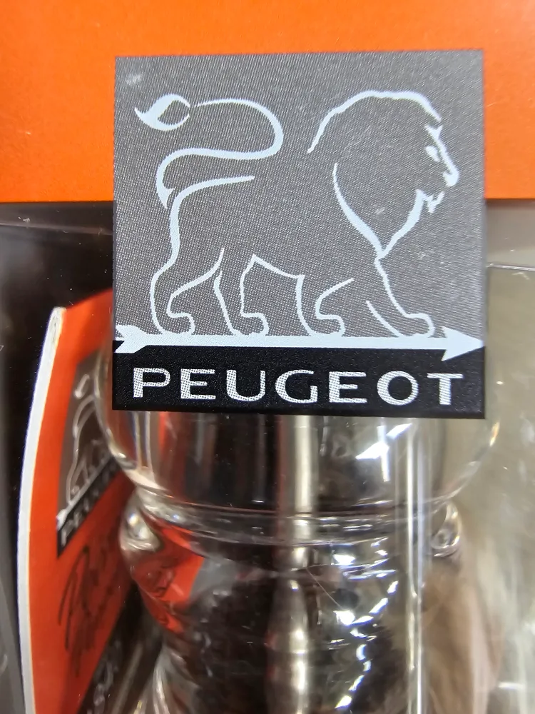 GIFT IDEA NEW Peugeot Salt & Pepper Mills image indicator(3)
