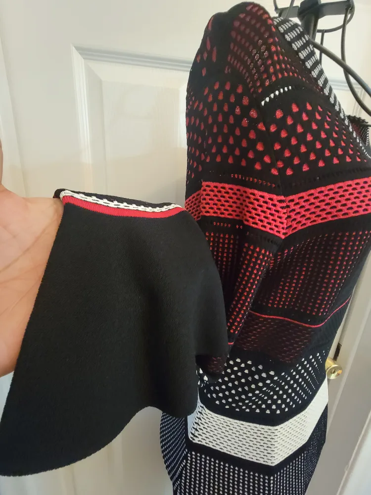 Frank Lyman Dress image indicator(3)