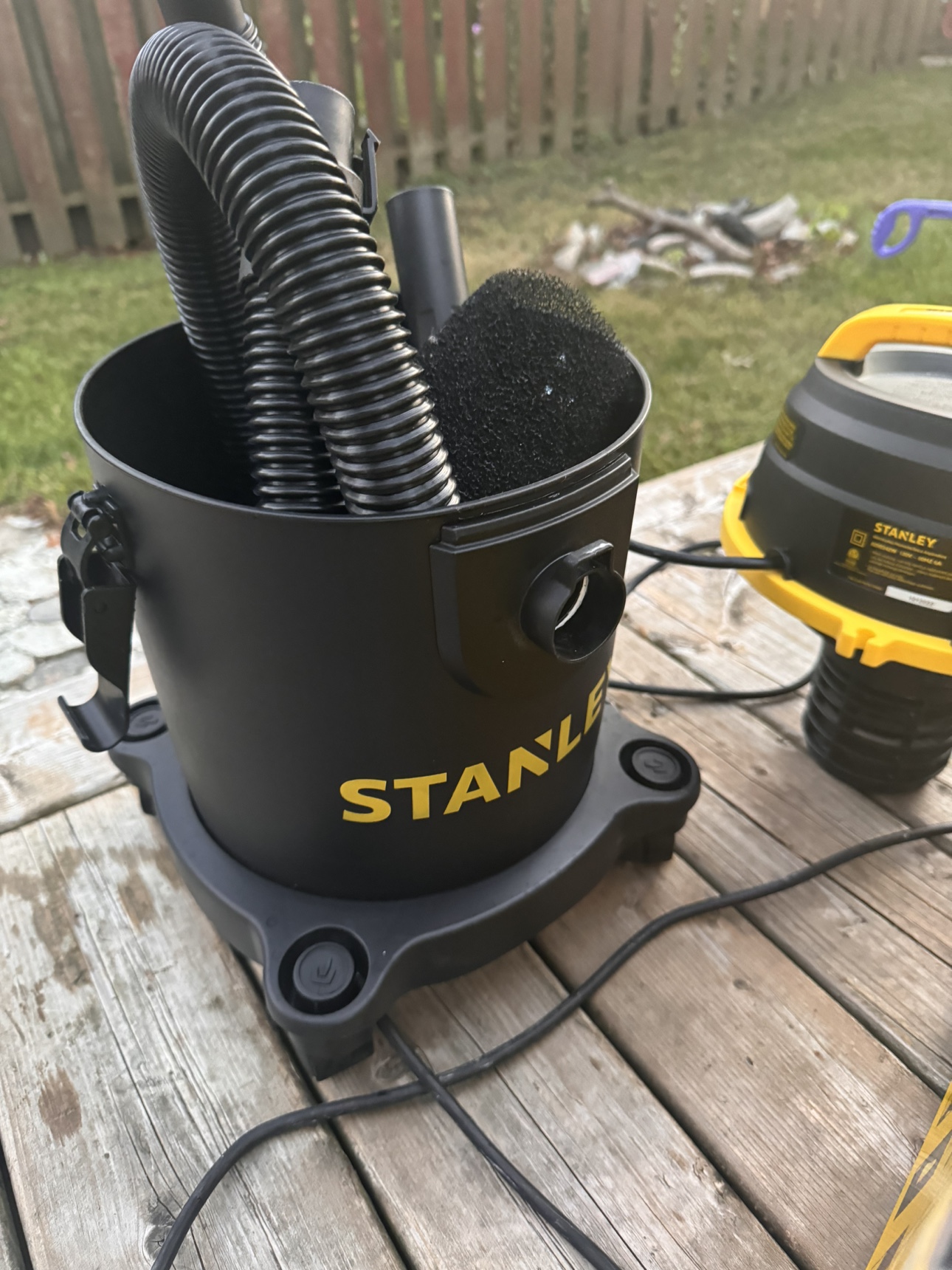 Stanley Wet/Dry Vacuum - photo 2