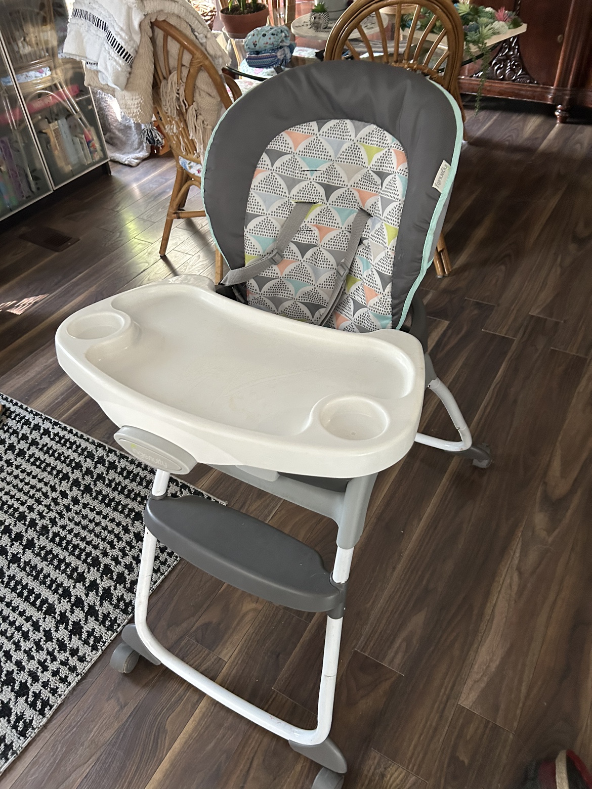 Ingenuity Baby High Chair - photo 2
