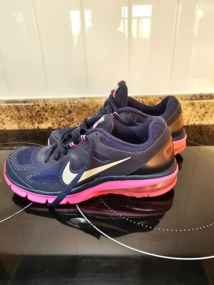 Nike Air thumbnail