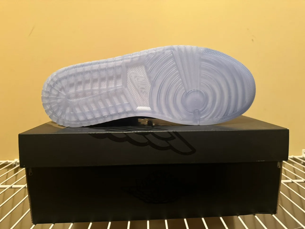 Air Jordan 1 Mid SE  SPACE JAM- Size 11 image indicator(3)