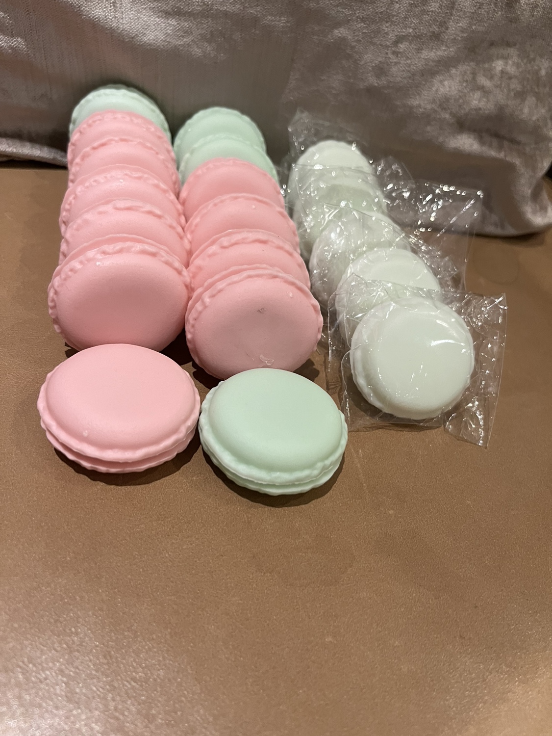 Set of 19 kawaii Macaron Shaped favour/trinket Boxes - photo 3