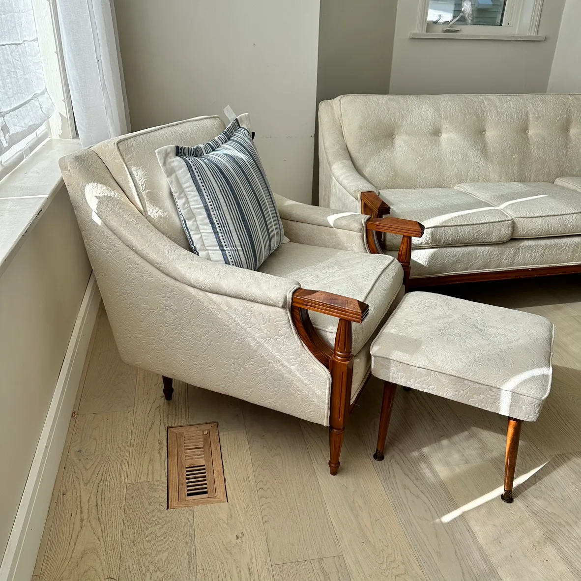 Set of Ivory White 4-seat sofa and armchair with ottoman image indicator(2)