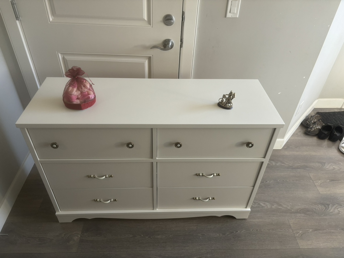 White 6-Drawer Dresser - photo 3