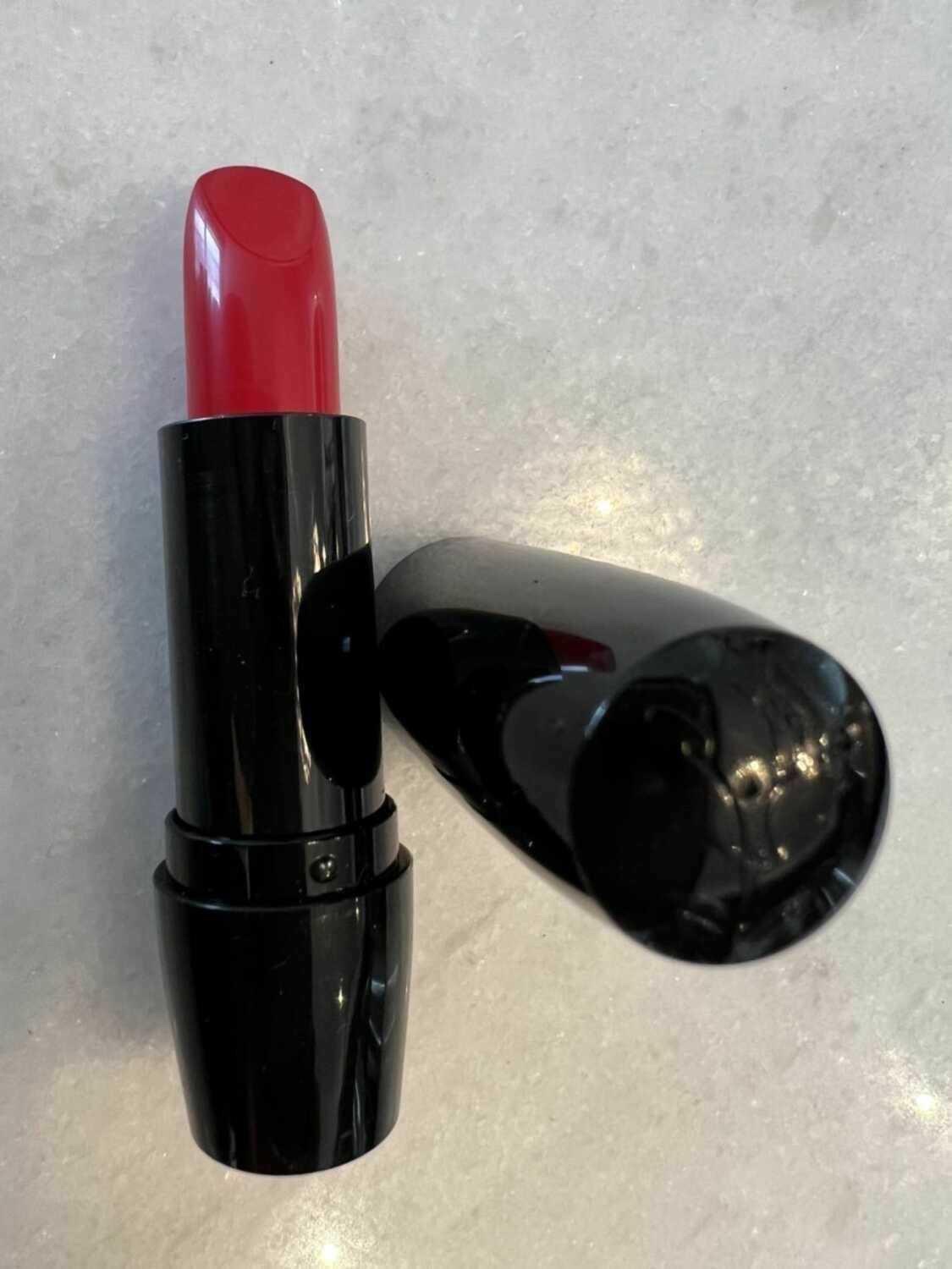 BRAND NEW LANCÔME LIPSTICK-Red  Colour: 181 Red Stiletto