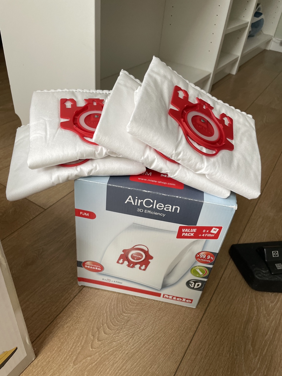 Miele Compact C1 Vacuum+ Dust Bags - photo 4