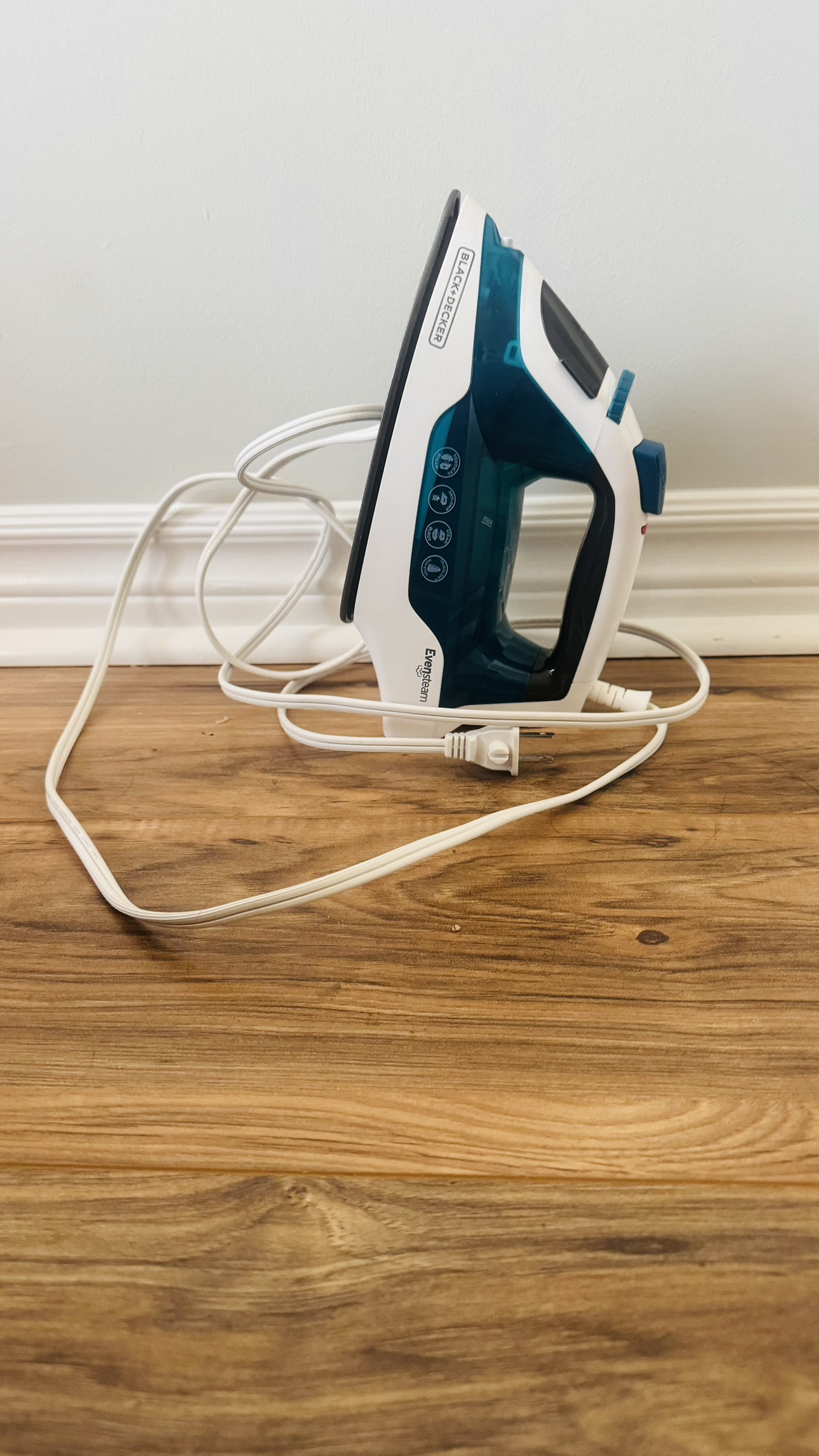 Black+Decker Steam Iron with box - photo 5