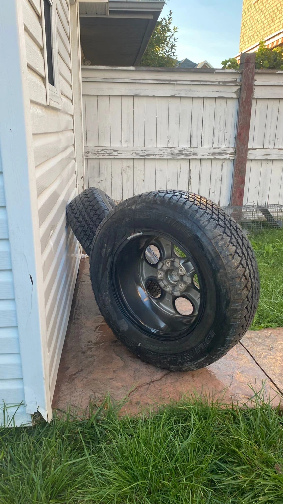 NEED GONE 2 Jeep Wheels and Tires - photo 4