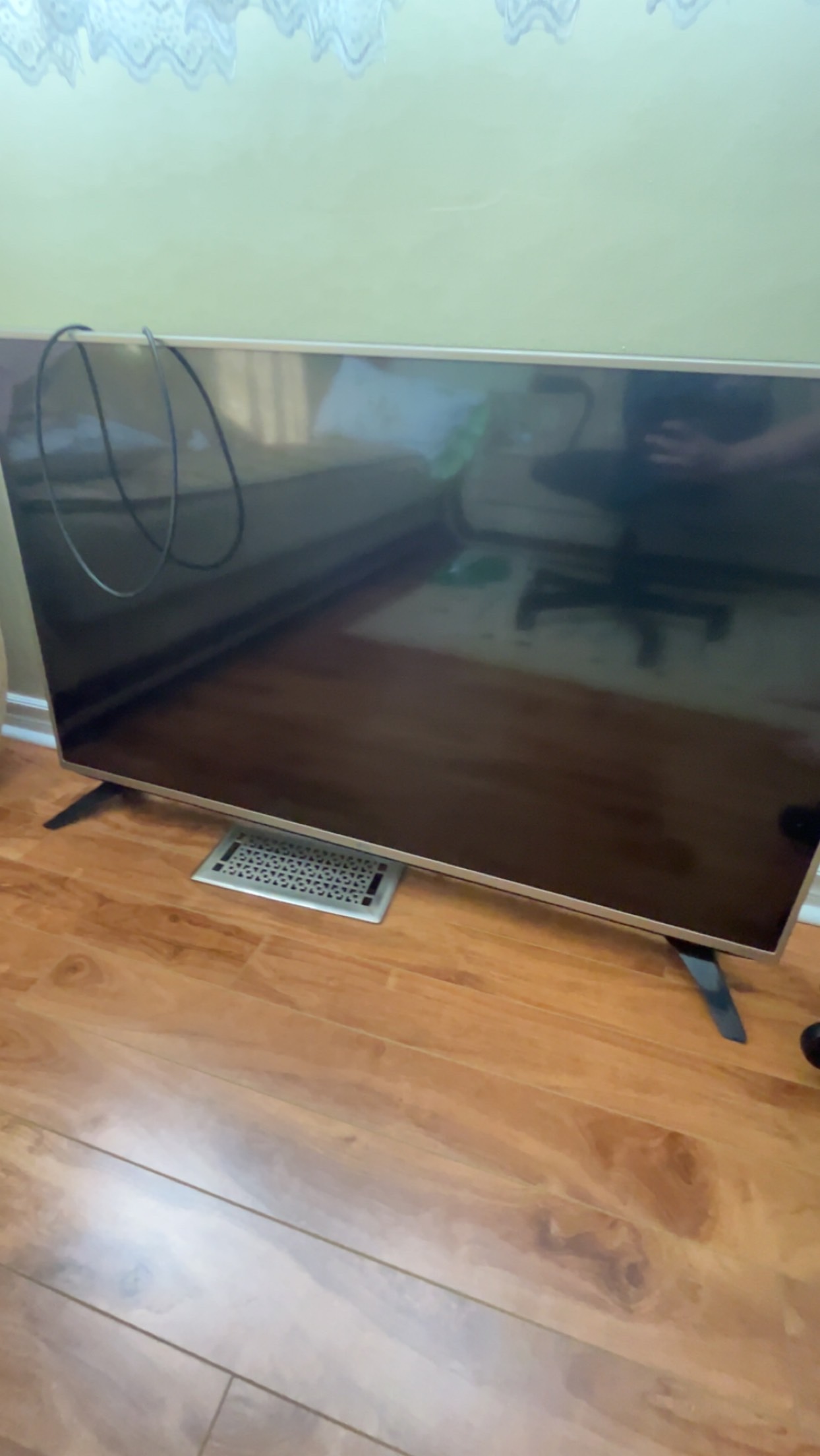 LG 43 inch TV - photo 2