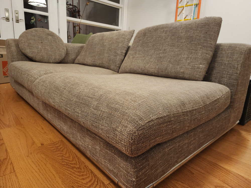 Sectional sofa with ottoman