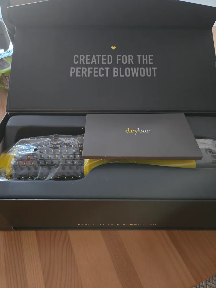 Drybar The Double Shot Oval Blow Dryer Brush image indicator(4)