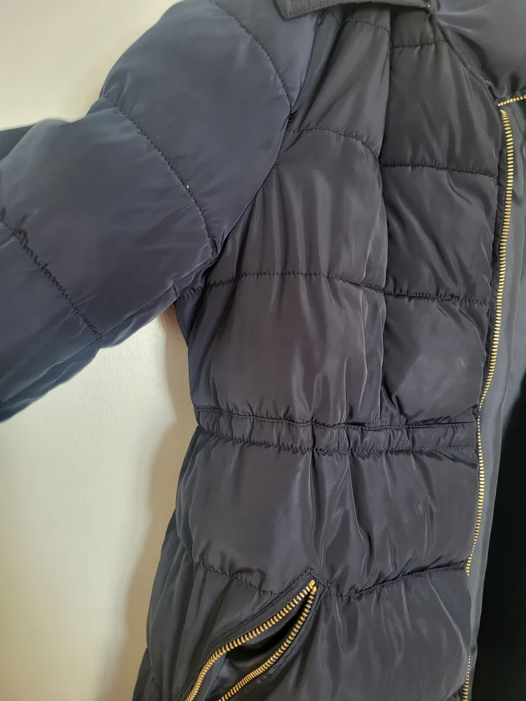 H&M Navy Blue Puffer Jacket #freecycle image indicator(3)