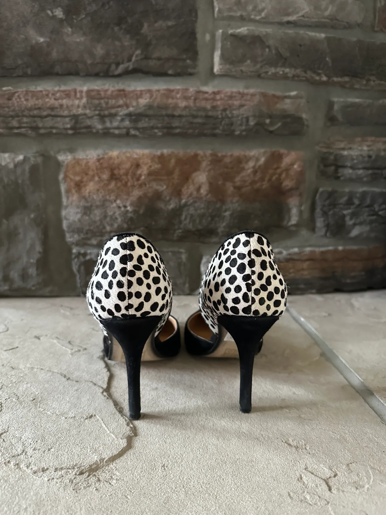 ELLE Black and White Heels image indicator(3)