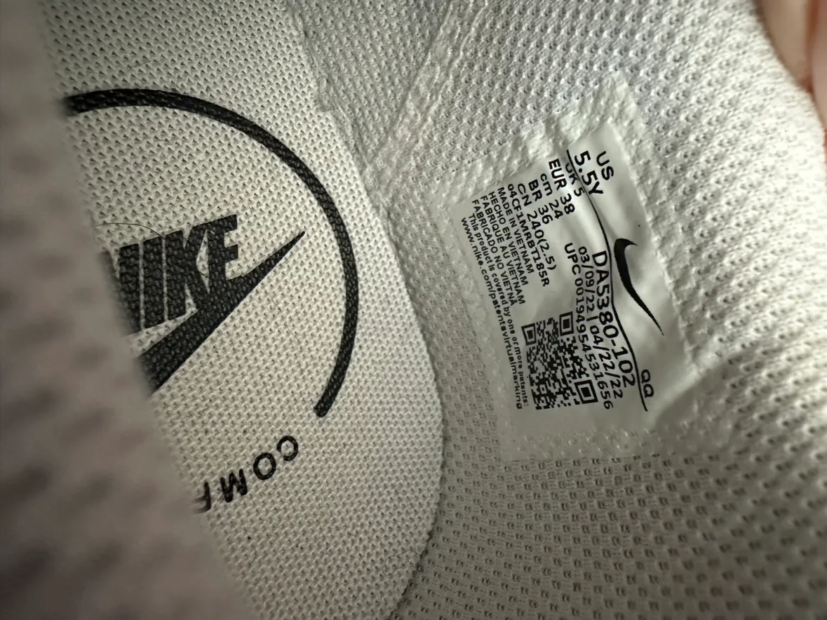 ‼️CLEAN OUT SALE‼️Jordan / Nike Shoes - 2 for 1 image indicator(4)