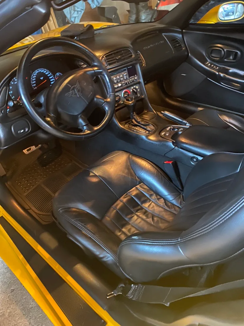 2002 Chevrolet Corvette Convertible image indicator(6)