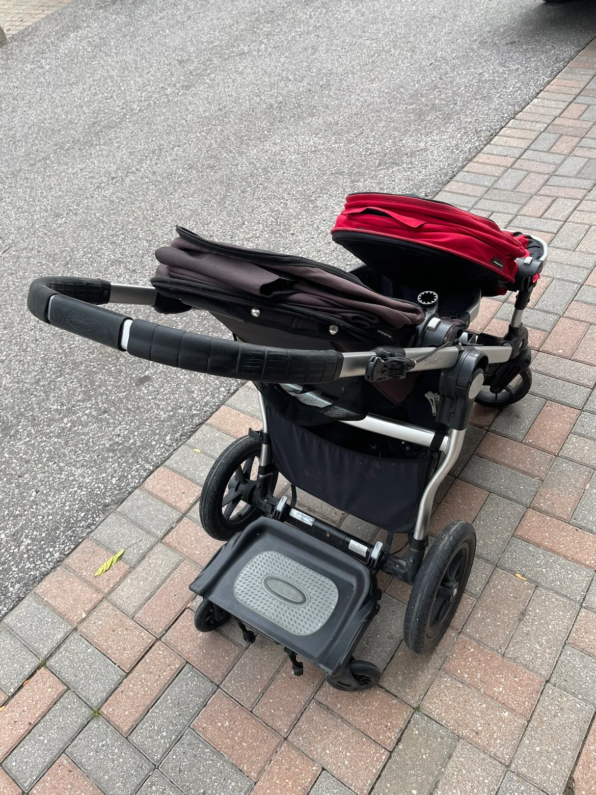 City Select Double Stroller with standing board image indicator(3)