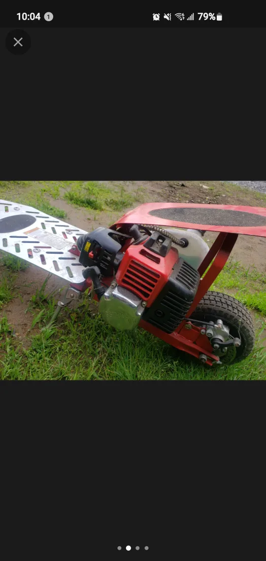 Gas Powered Scooter. Runs Great image indicator(2)