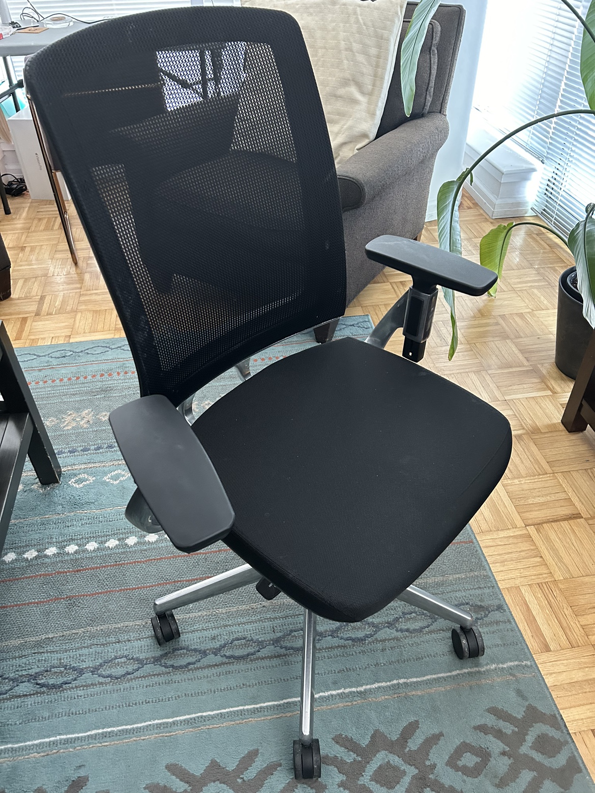 Home / Office Desk Chair