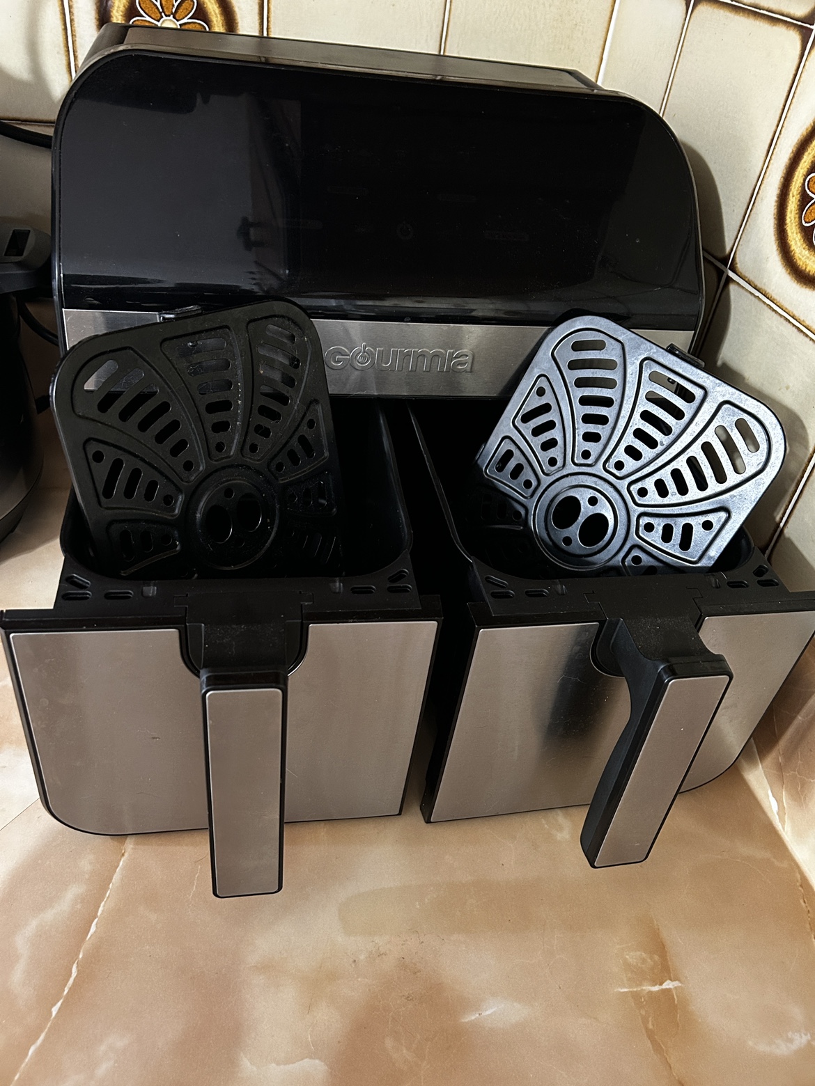 Air fryer - photo 2