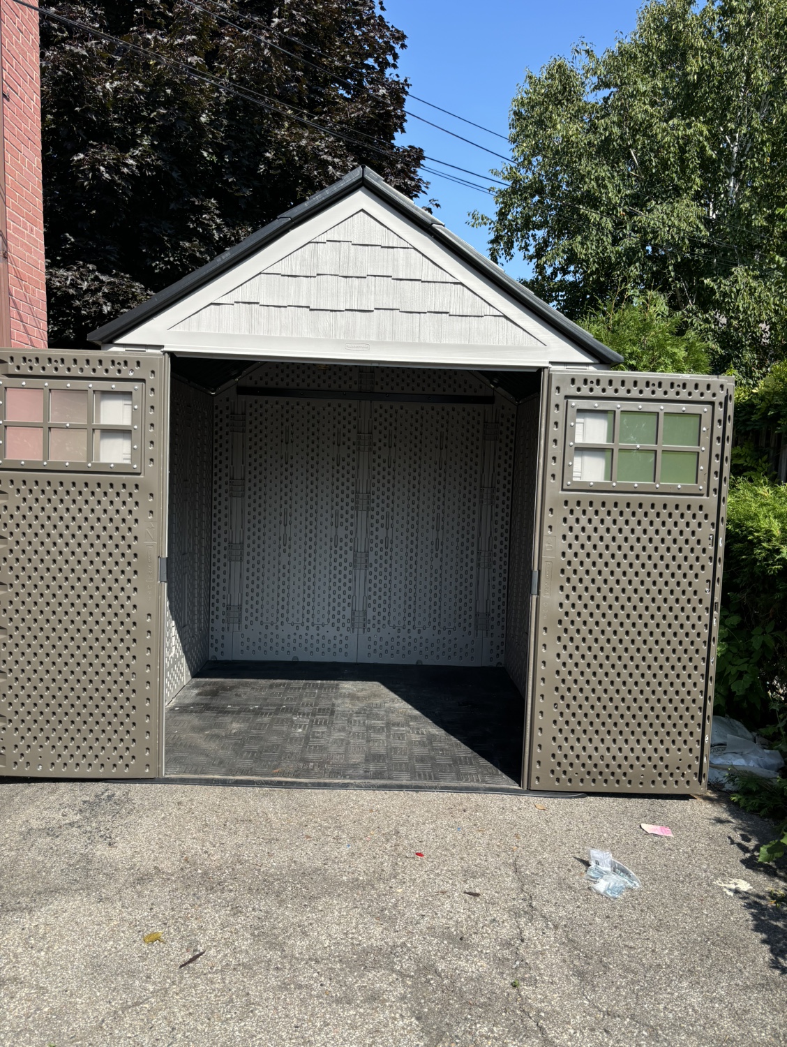 Rubbermaid shed - photo 3