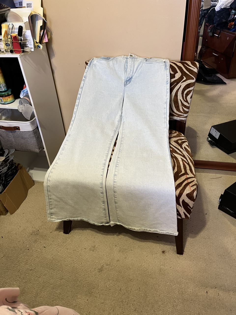 American Eagle Light Wash Jeans