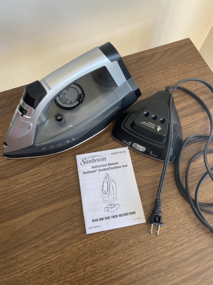 Corded/Cordless Iron
