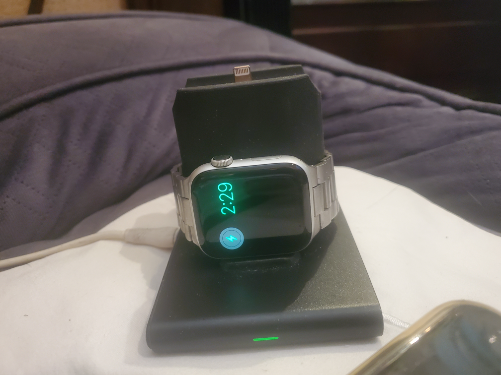 Apple Watch Series 4 - photo 4