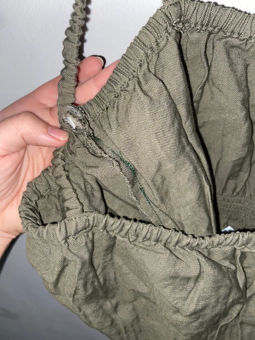American Eagle Olive Green Crop Top Size Medium image indicator(3)