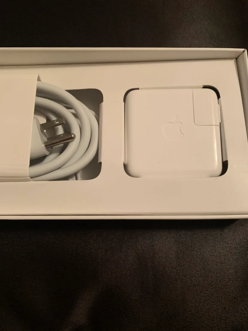 Apple 45W MagSafe 2 Power Adapter image indicator(2)