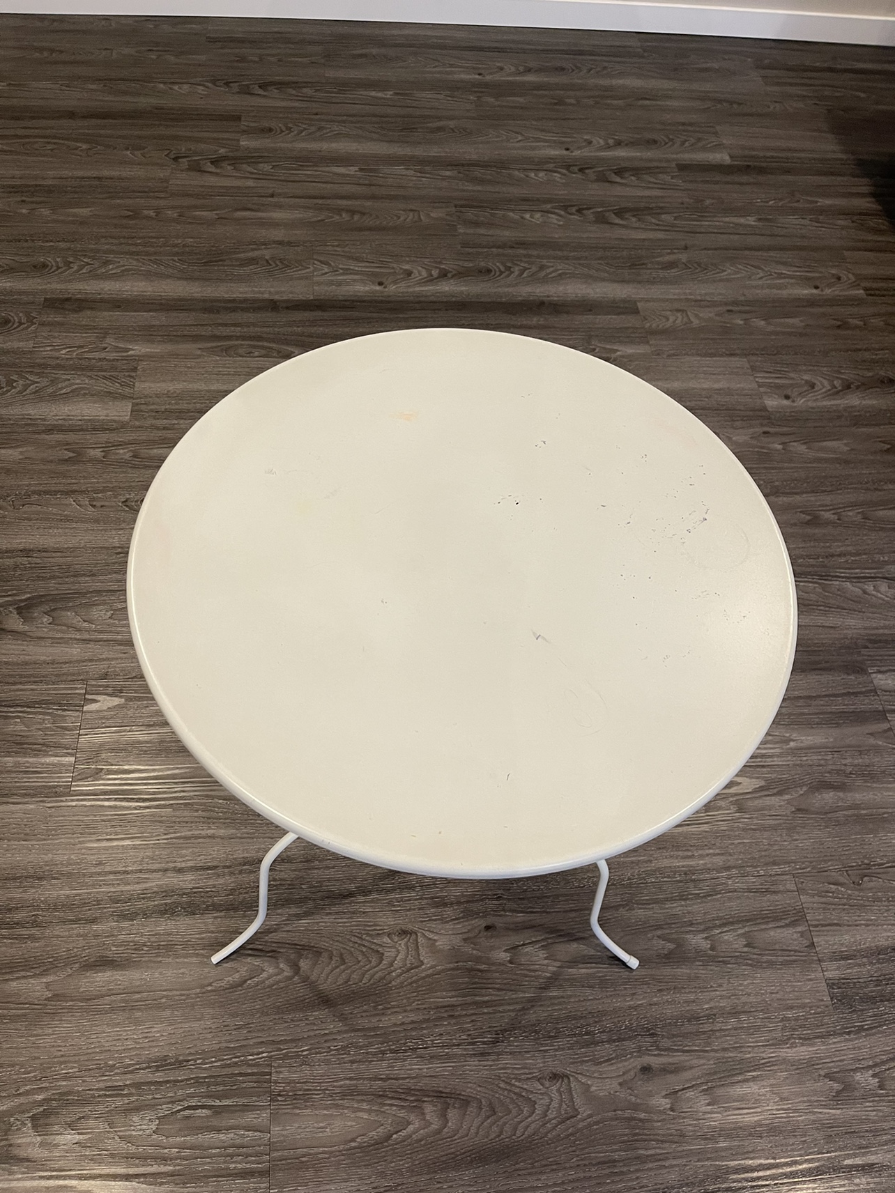 White Metal Side Table - photo 2