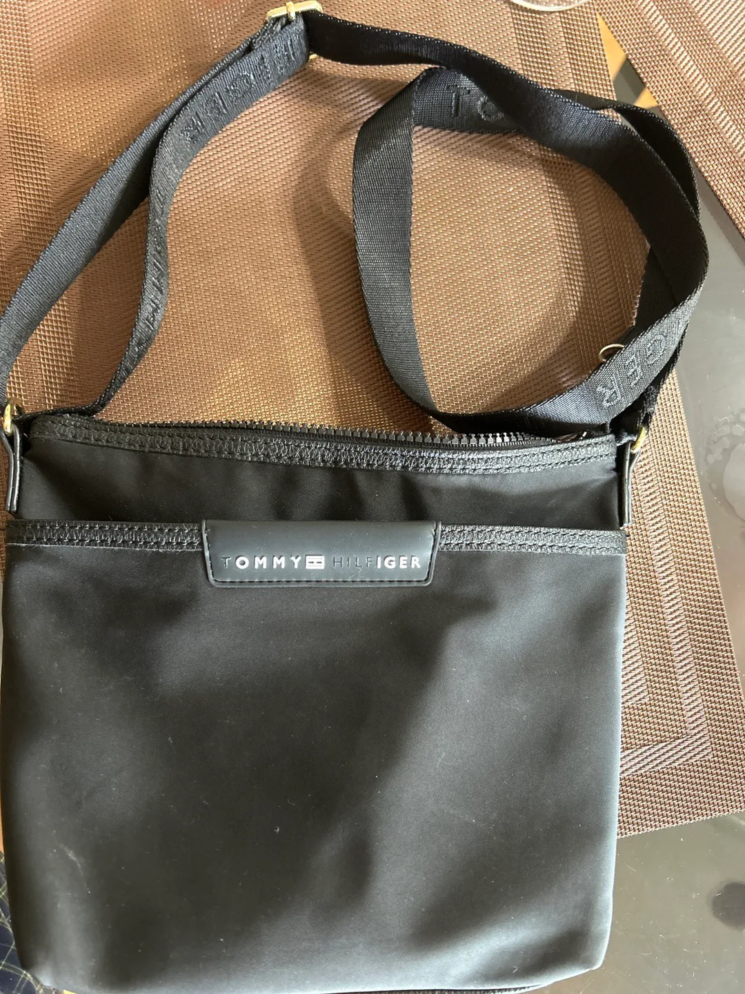 Tommy Hilfiger Crossbody Bag thumbnail