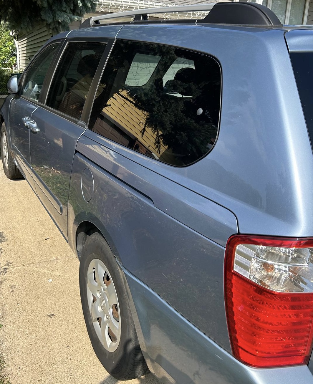 Kia Sedona - photo 3